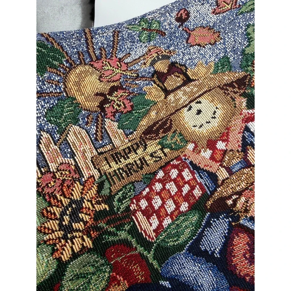 Unbranded table runner